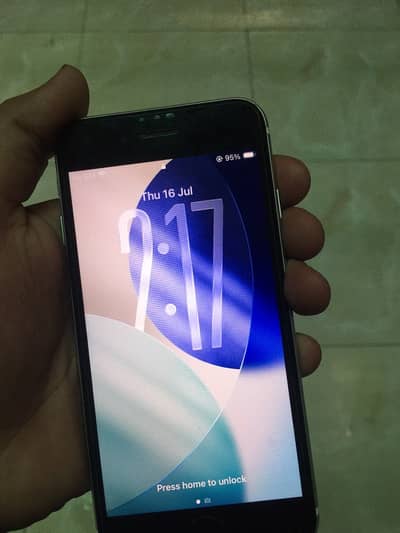 Apple iPhone SE
