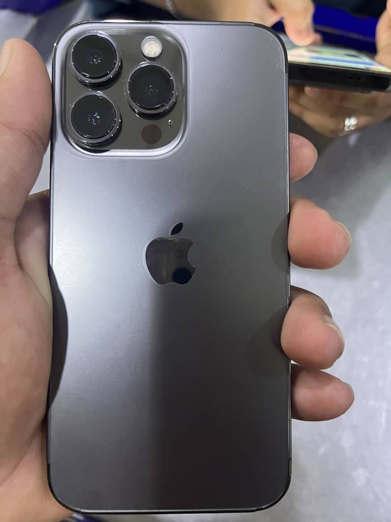 Apple iPhone 13 Pro 0