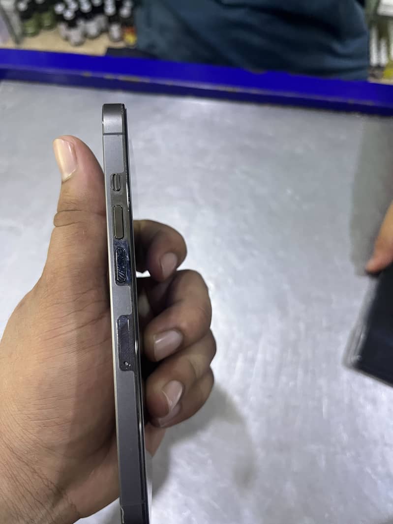 Apple iPhone 13 Pro 3