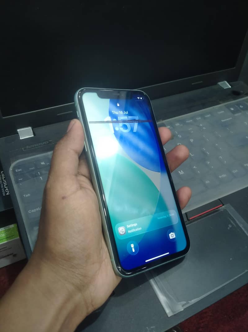 Apple iPhone 11 7