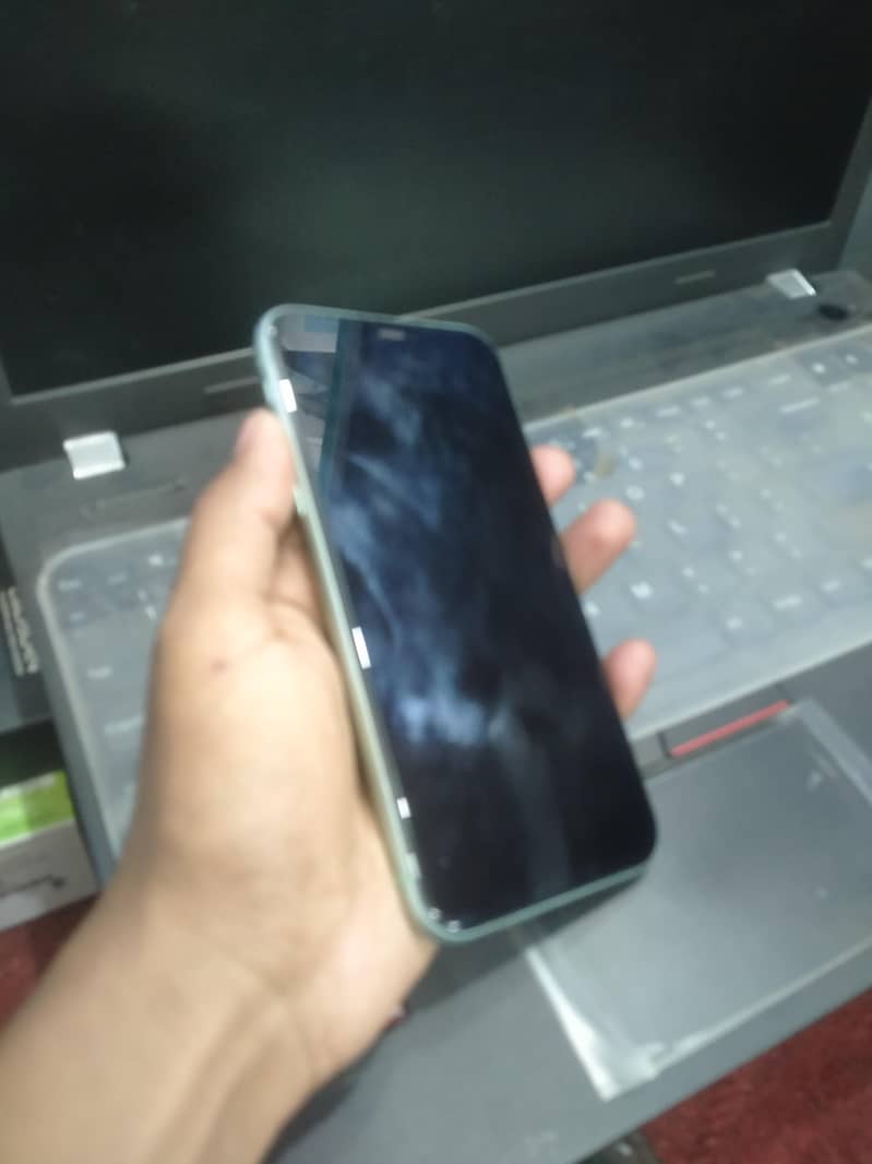 Apple iPhone 11 8