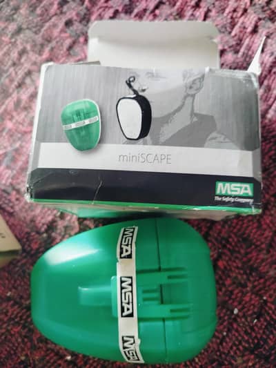 hunnywell h2s gas detector  and escape mask . .