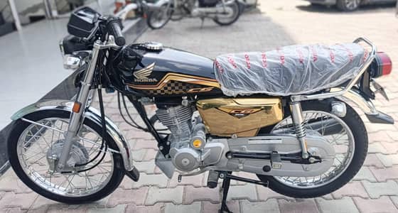 Honda CG125 Special Edition Gold