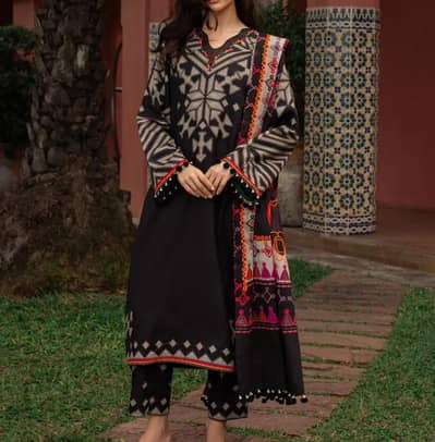 Black embroidered 3 piece lawn suit –  colorful dupatta –  medium –