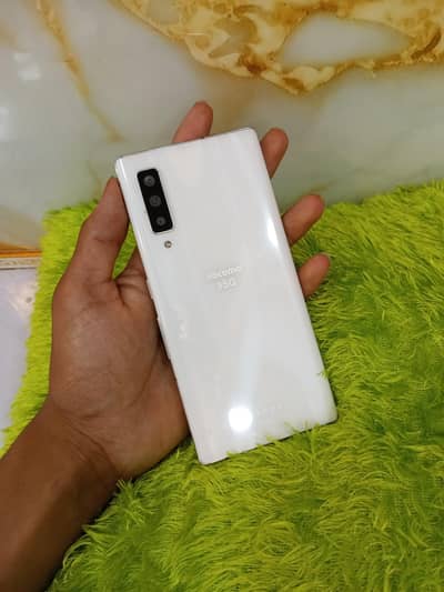 Fujitsu Arrows F-52A | 8GB RAM 128GB | 5G | Excellent Condition|