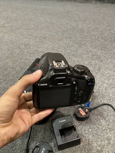 Canon 1300D