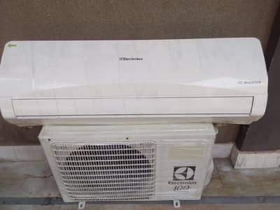 Electrolux 1.5 Ton DC Inverter AC DC (0336/7070/370) Ready for Summer