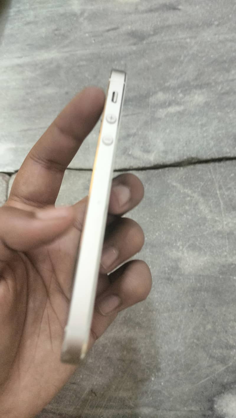 Apple iPhone 5s 3