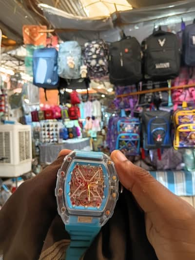 Watch blue color uesd 6month warnnenti