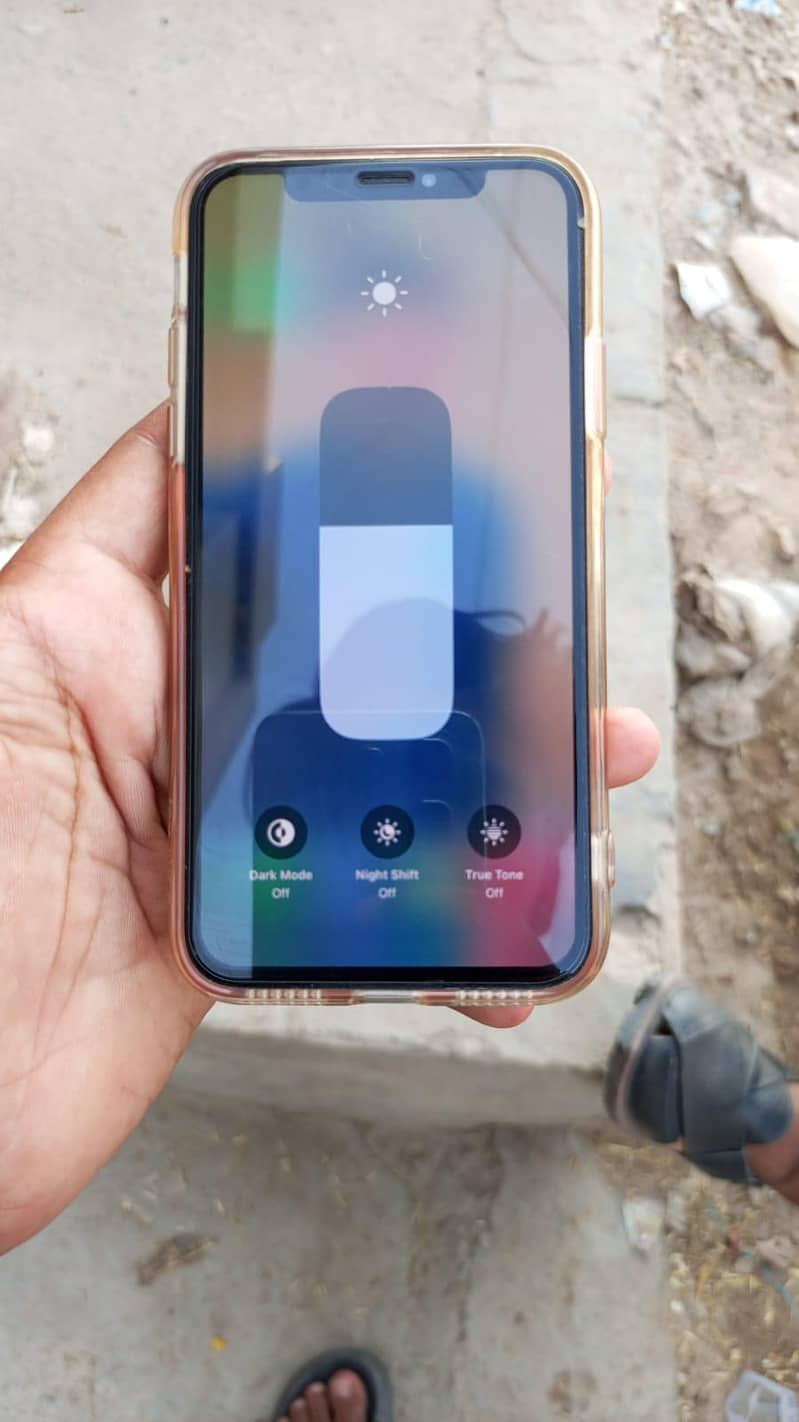 Apple iPhone X 3
