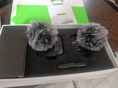 BLUK'S BX-18 Dual Wireless Lavalier Mic | Used | Excellent Condition