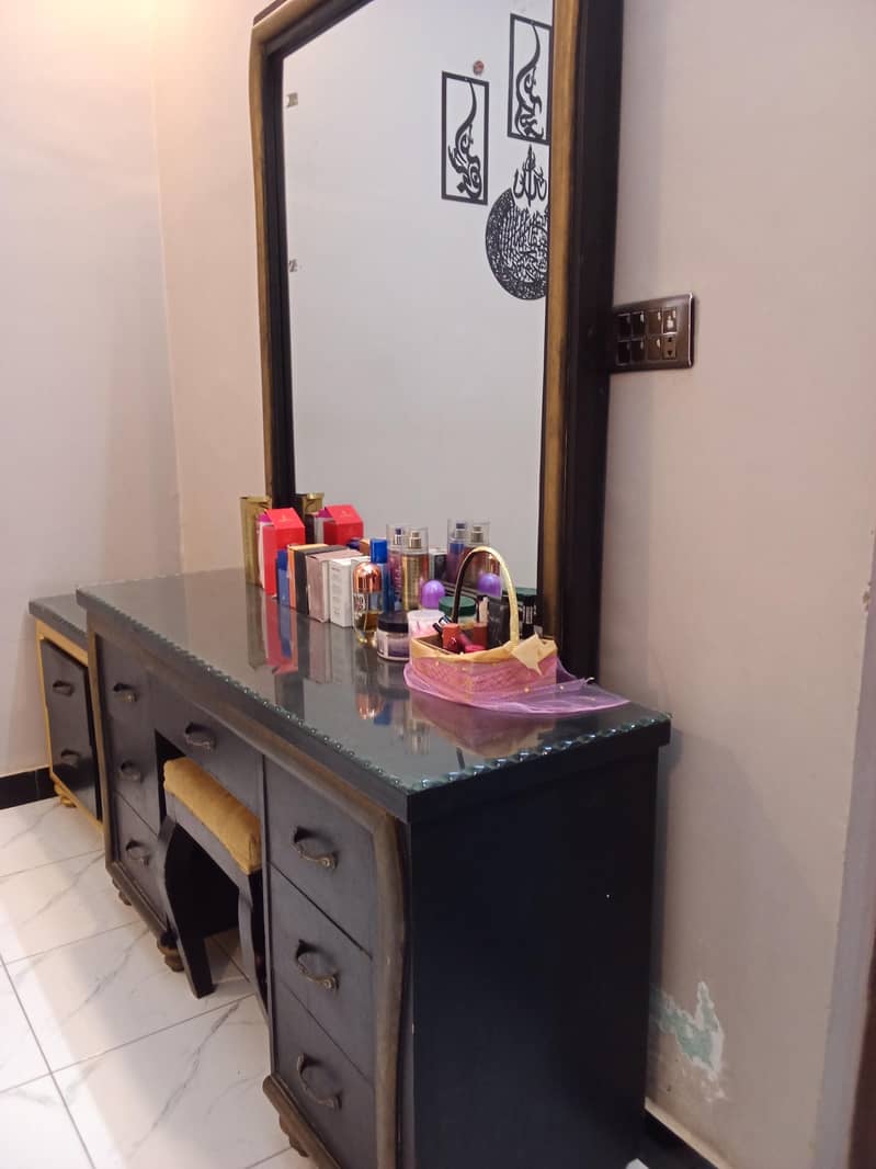 Dressing Table 1