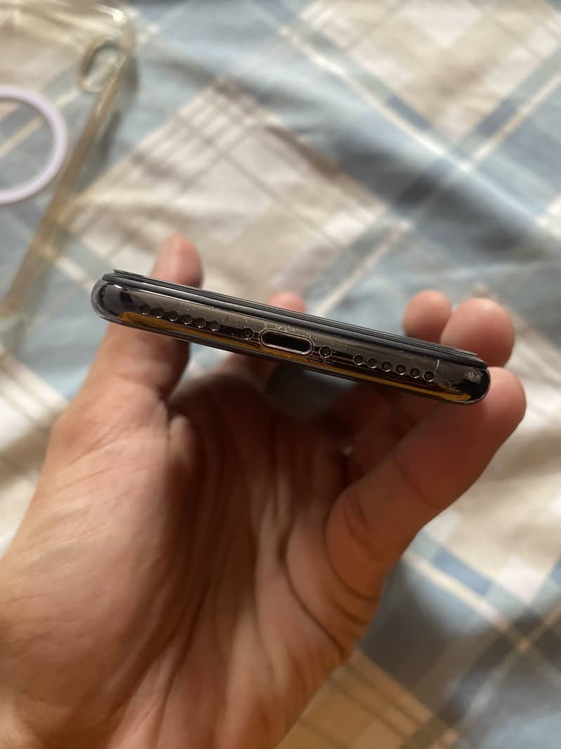 Apple iPhone X 2