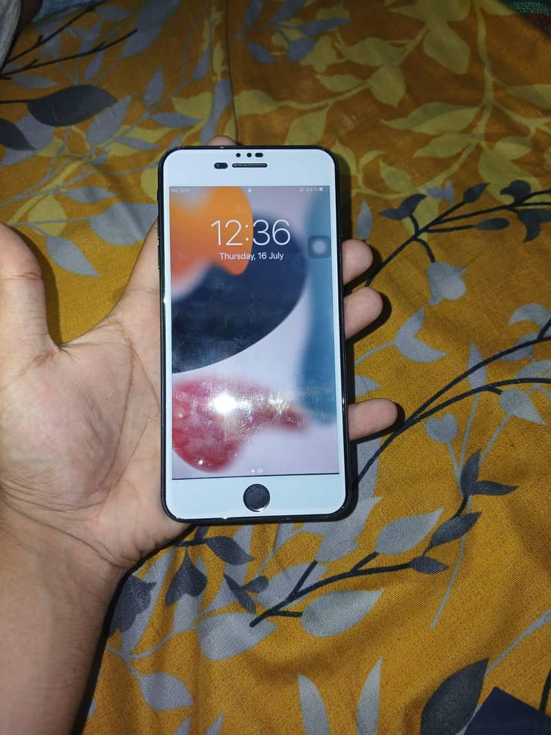Apple iPhone 7 Plus 4