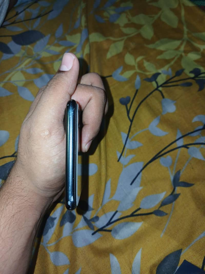 Apple iPhone 7 Plus 2