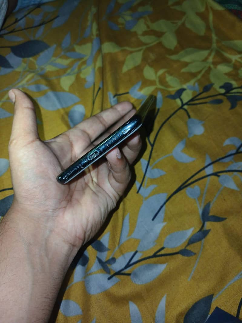 Apple iPhone 7 Plus 3
