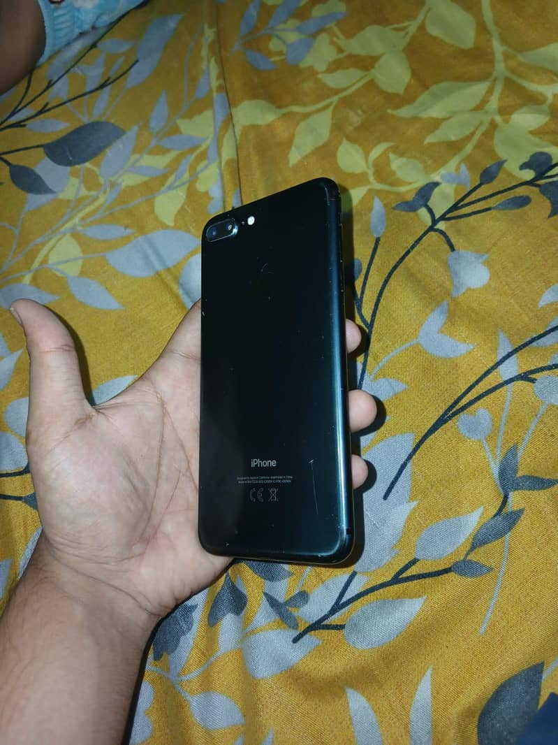 Apple iPhone 7 Plus 5