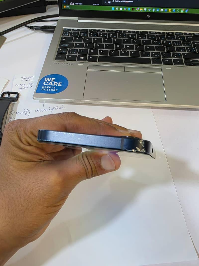 Apple iPhone 12 3