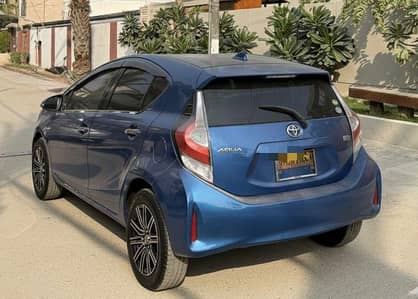 Toyota Aqua 2015