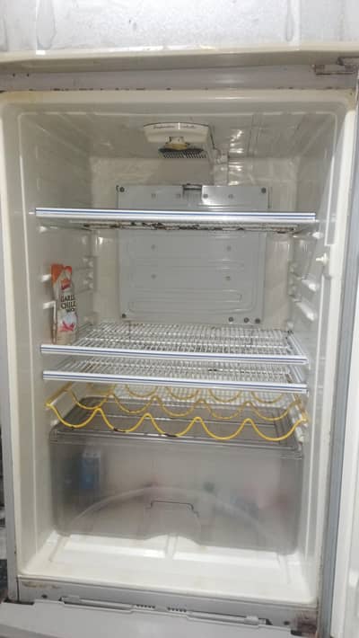 Dawlance 15 Cubic Full size Refrigerator – Model 9188 WDB