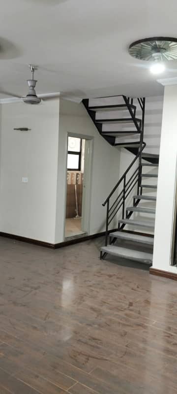 Brand New Office Area 1220 Square Feet Available For Rent In Gulberg 3 Lahore