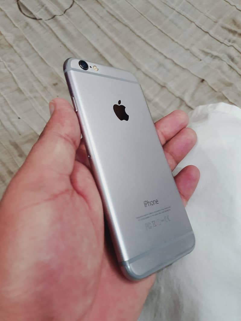 Apple iPhone 6 4