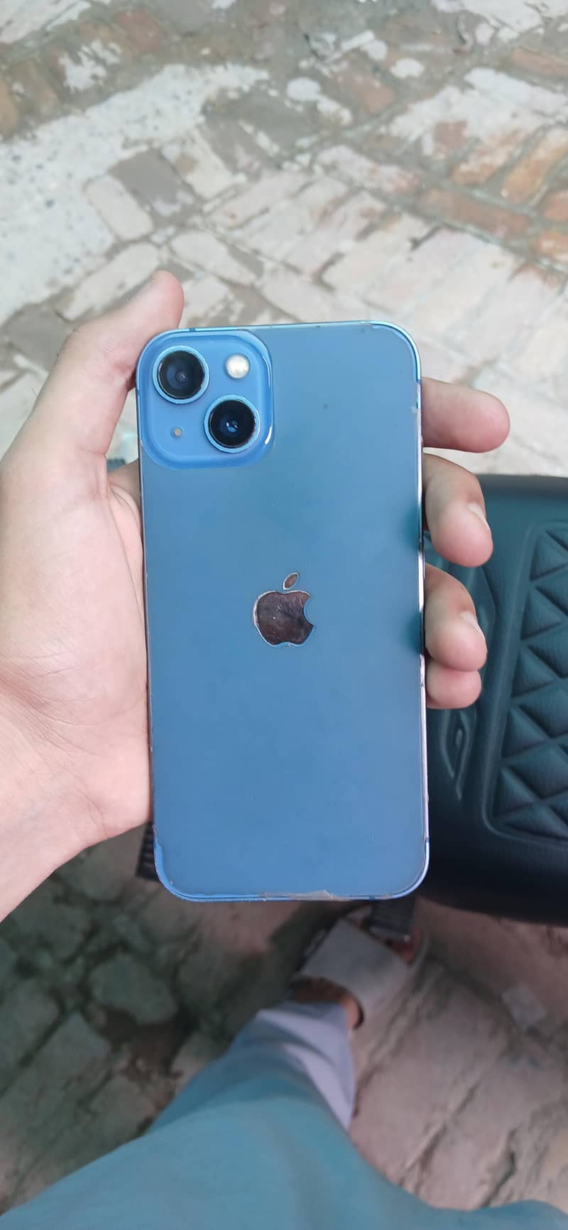 Apple iPhone 13 0