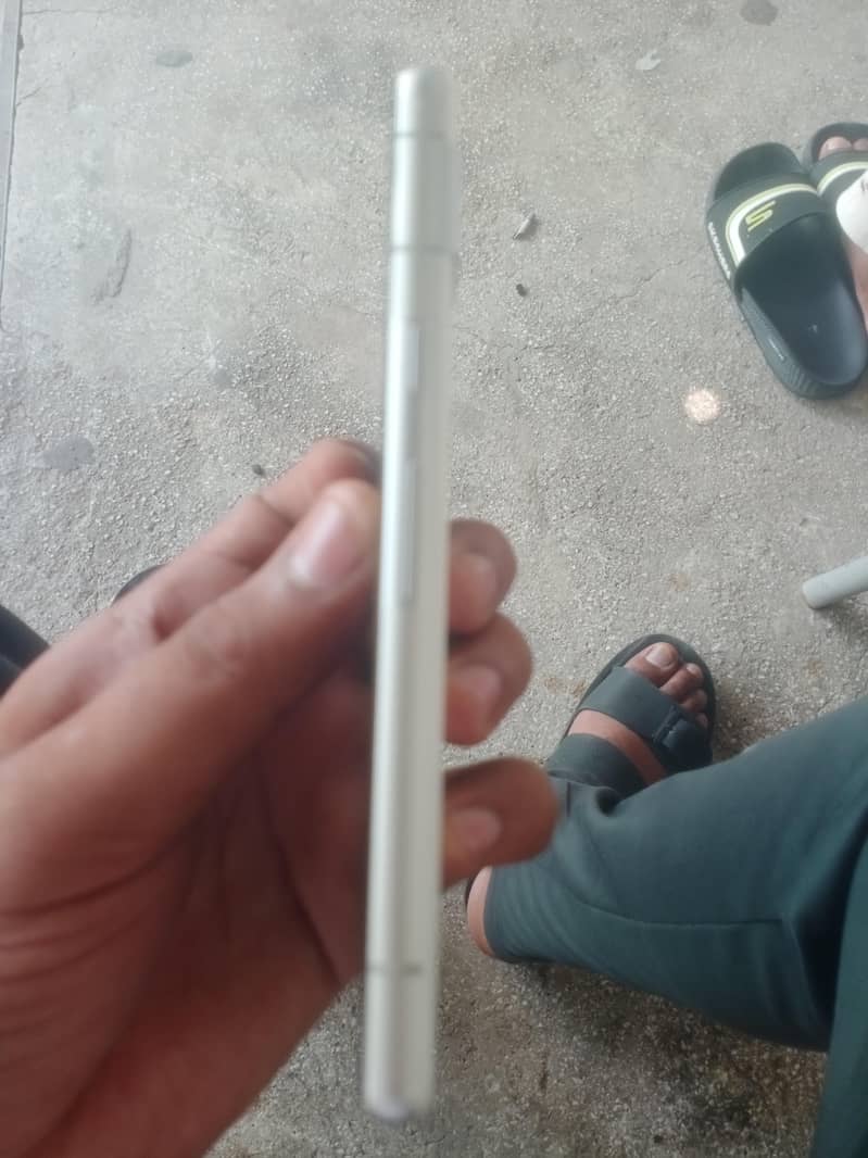 Google Pixel 7a 1