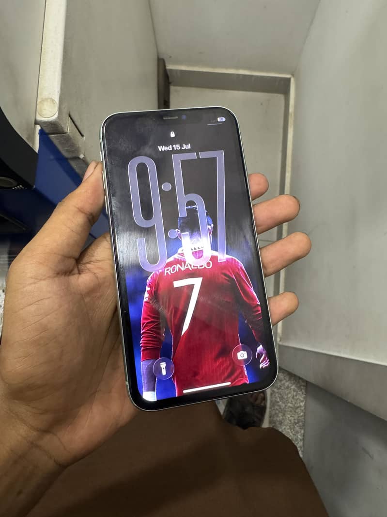 iPhone 11 2