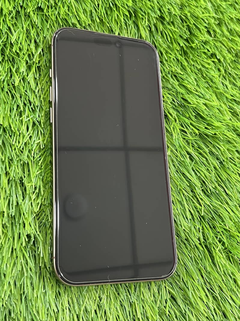 Apple iPhone 16 Pro Max 14
