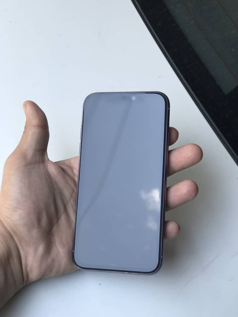 Apple iPhone 11 4