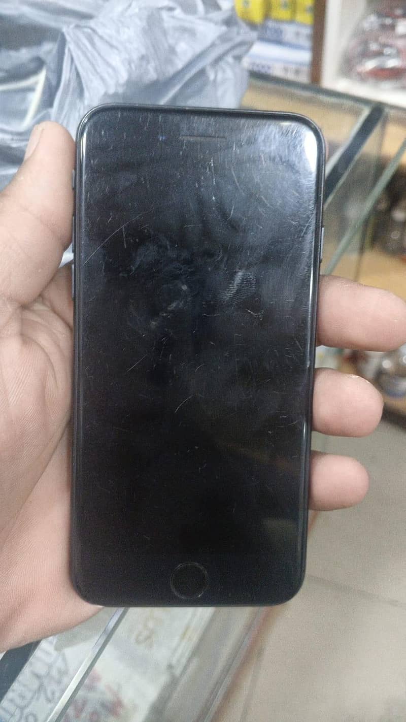 Apple iPhone SE 6
