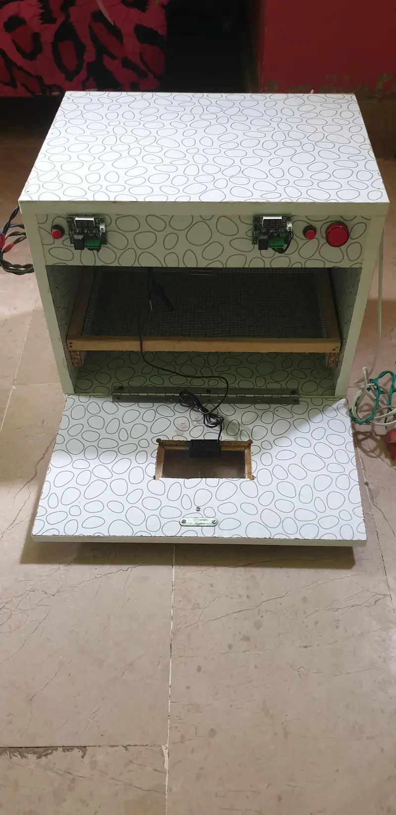 incubator AC DC SYSTEM urgent for sale — photo 3