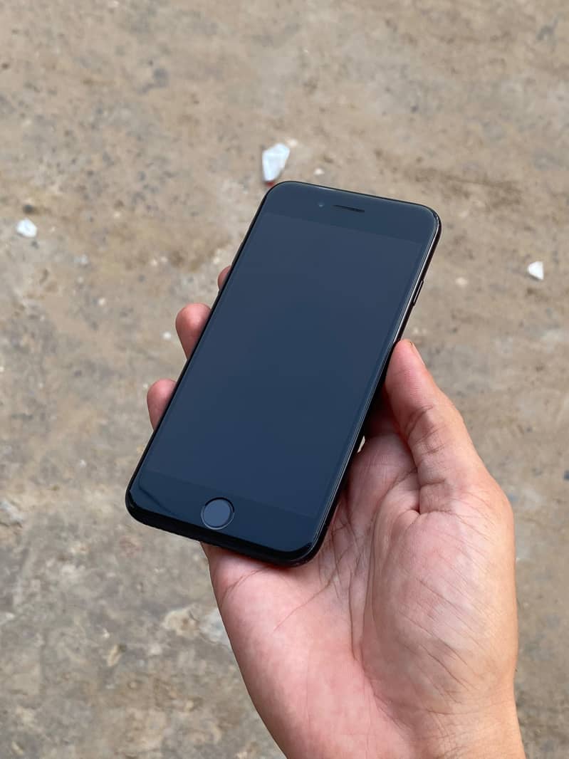 Apple iPhone 7 5
