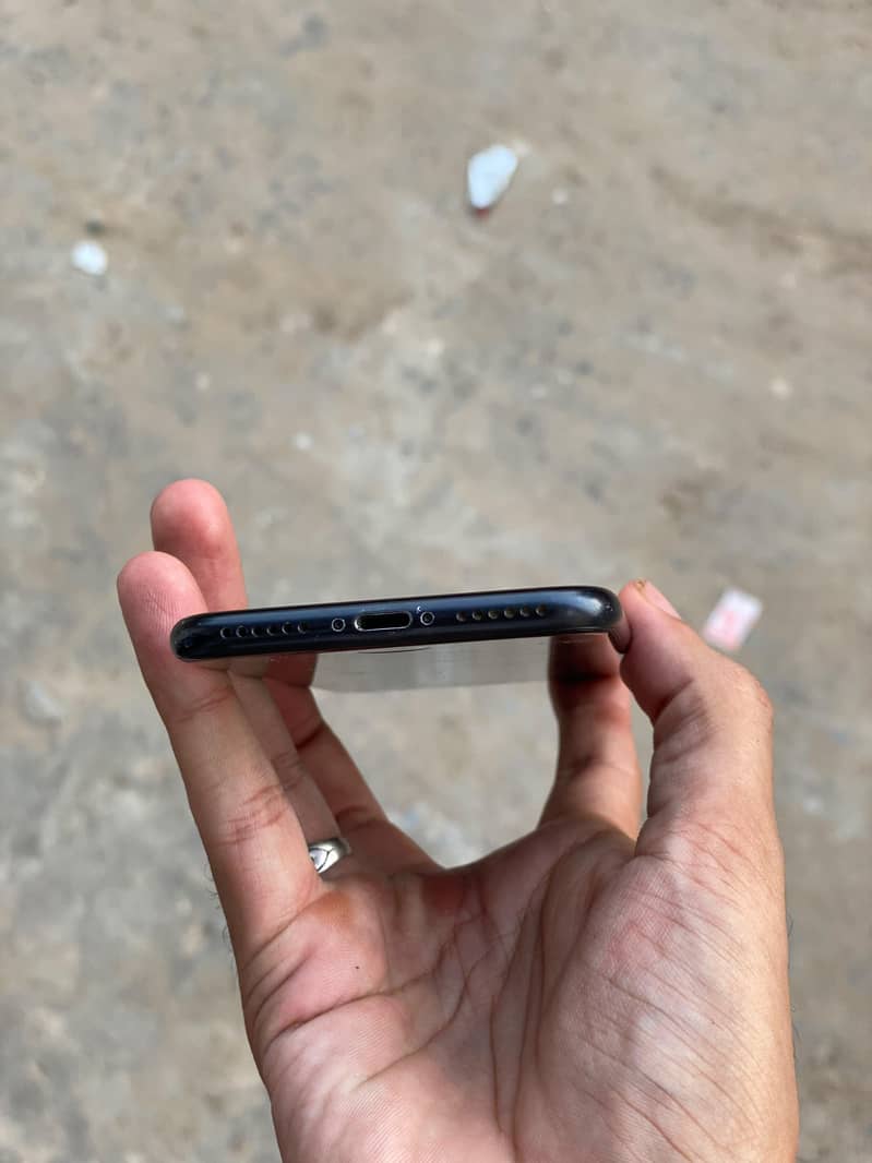 Apple iPhone 7 9