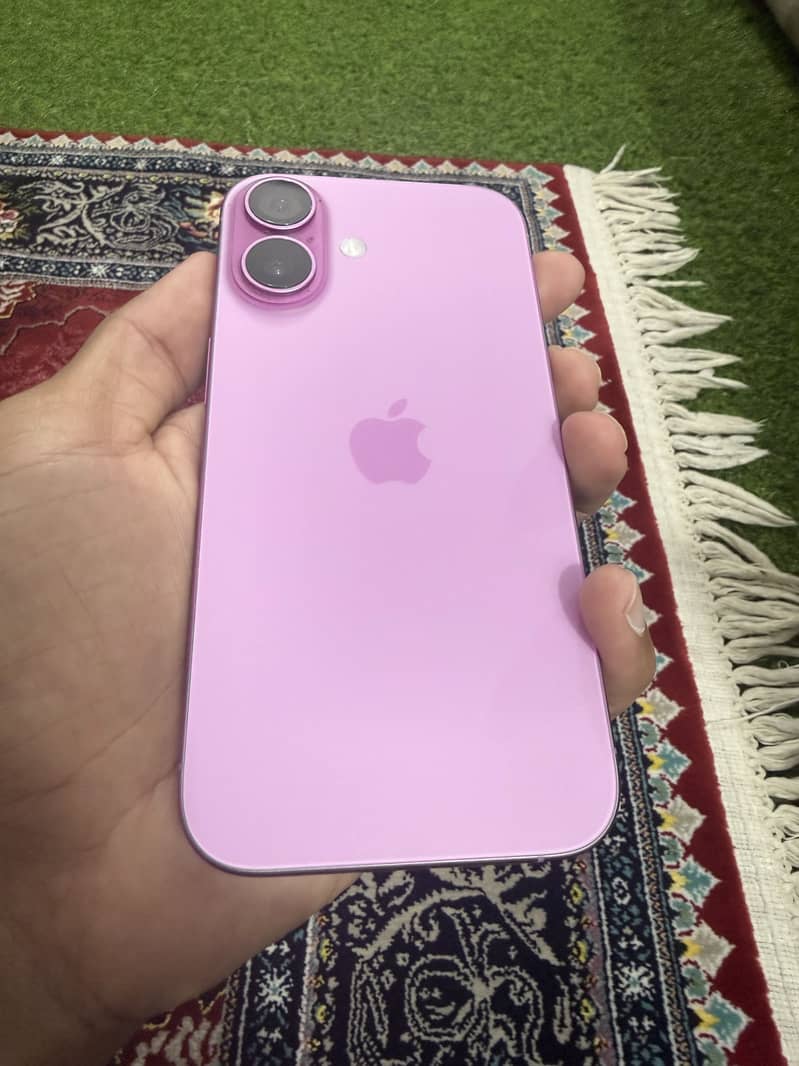 Apple iPhone 16 4