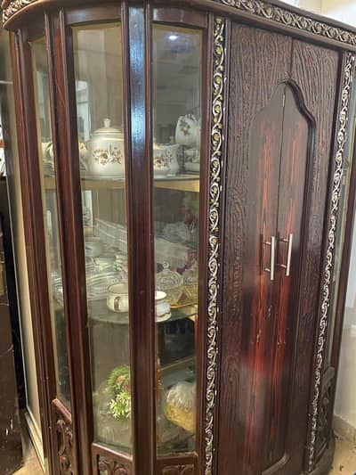 Showcase / divider