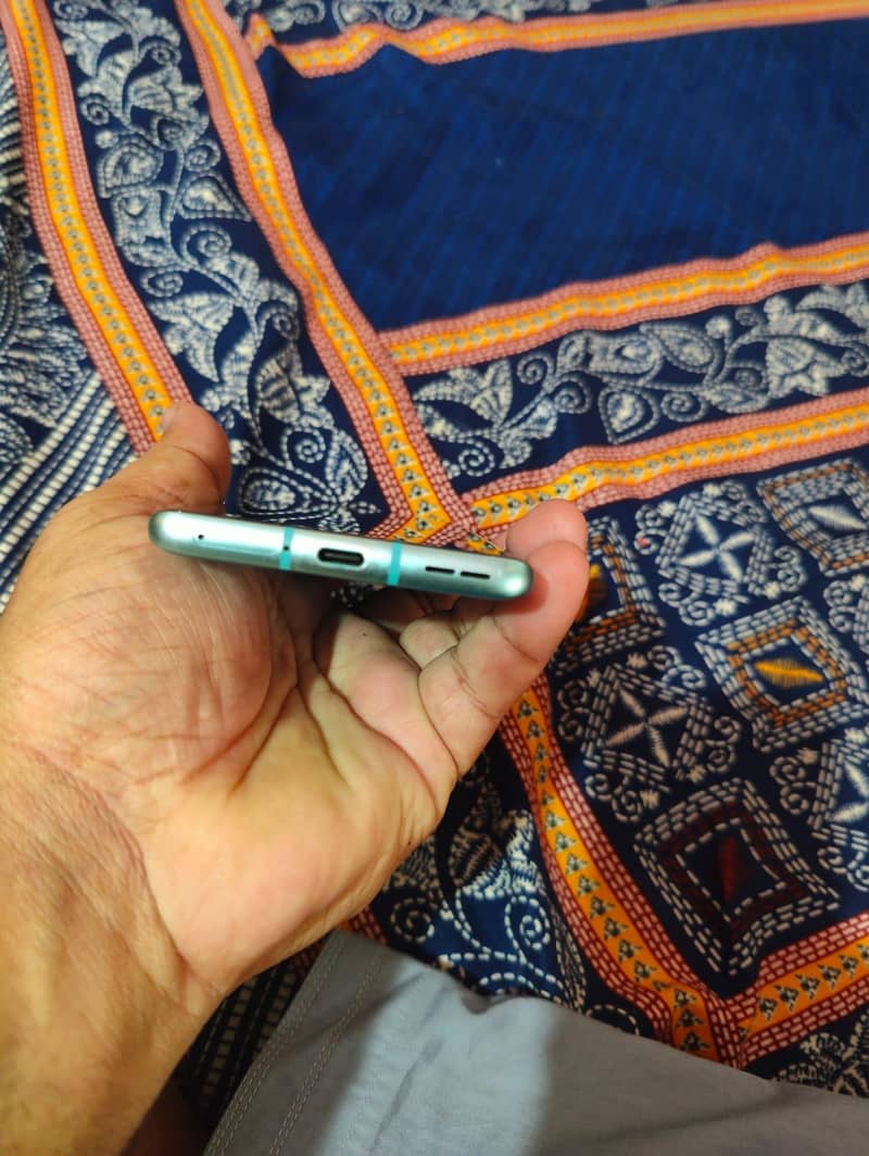 One Plus 8 Pro 4