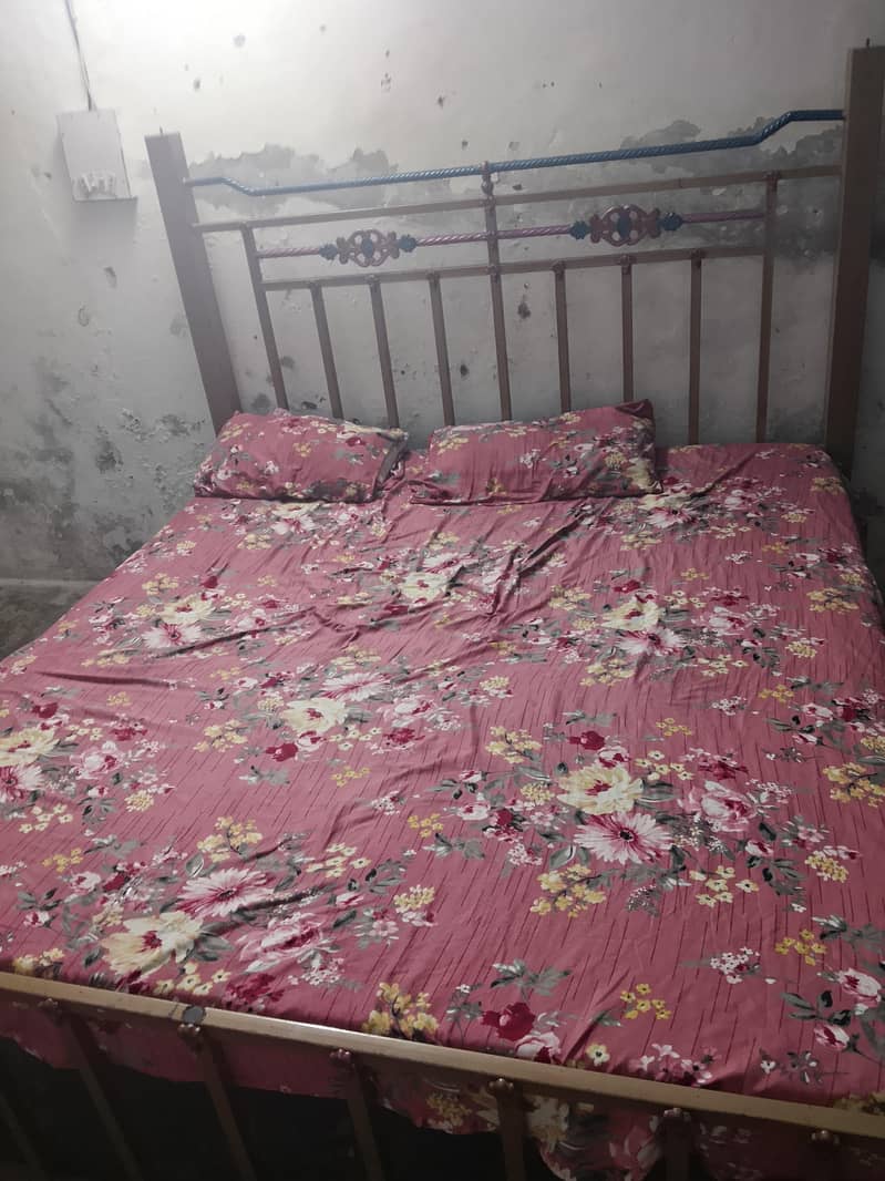 king size bed 1