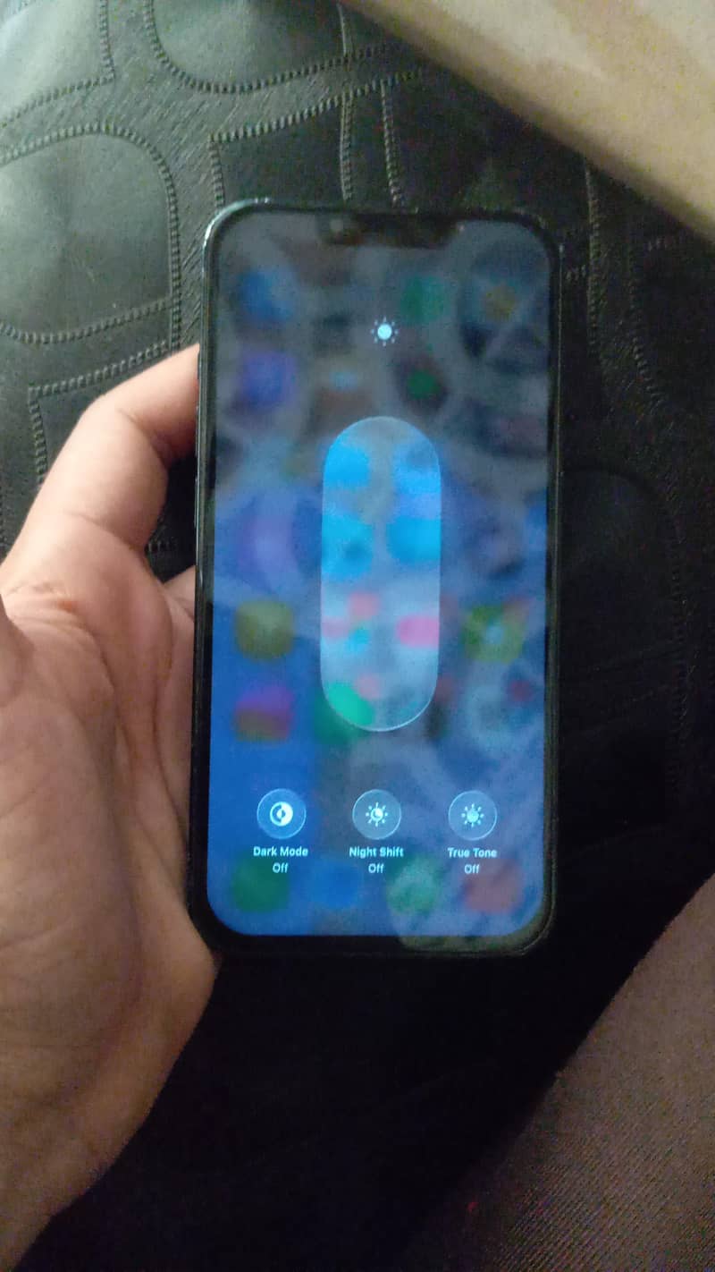 Apple iPhone 13 4