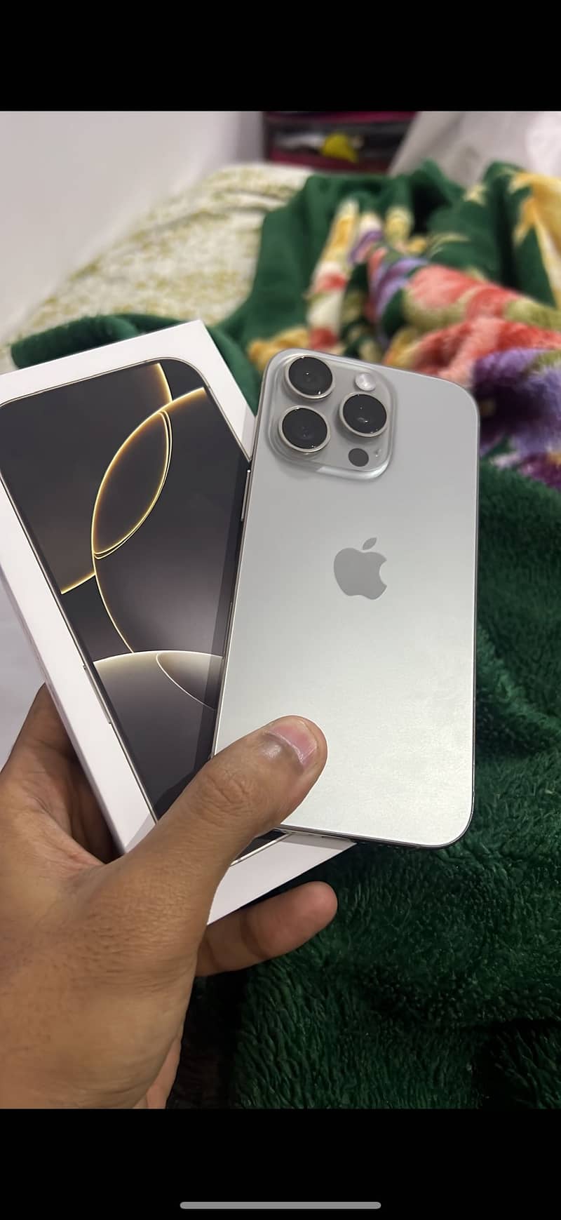Apple iPhone 16 Pro 9