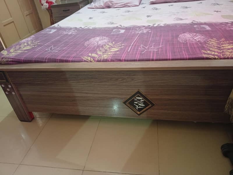 king size bed 2
