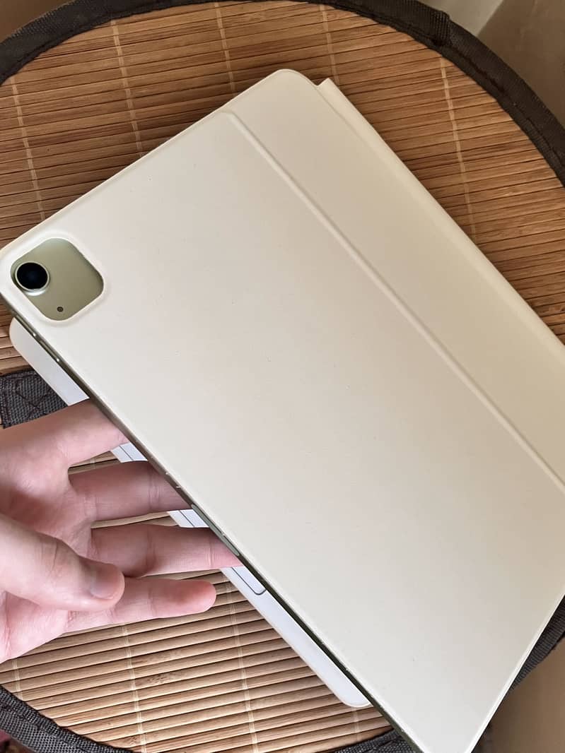 Ipad magic keyboard. 3