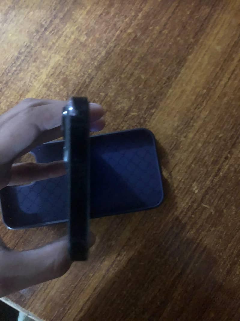 iphone 14jv 3