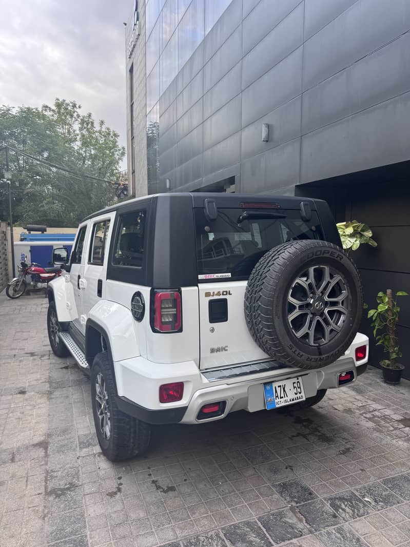 BAIC BJ40 Plus 2022 4