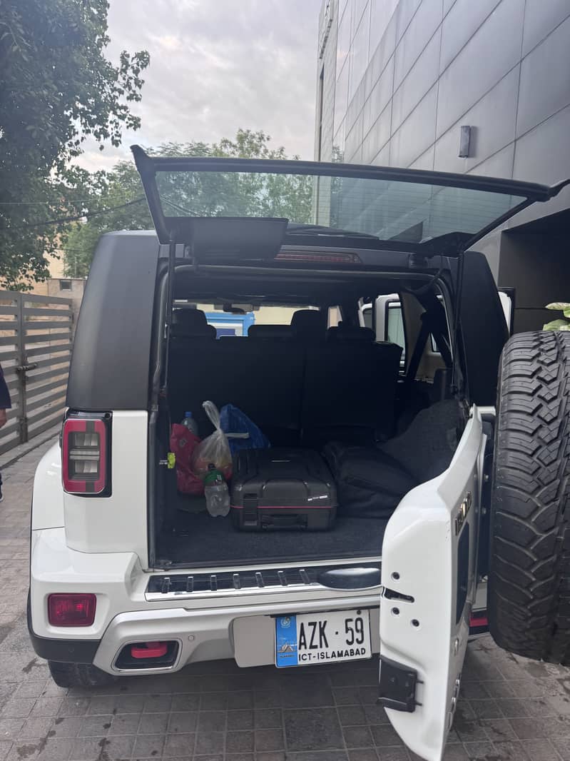 BAIC BJ40 Plus 2022 6