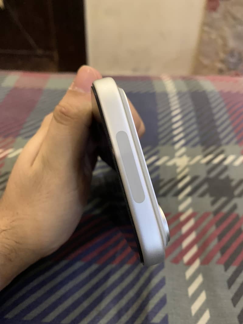 Apple iPhone 17 Pro Max 3