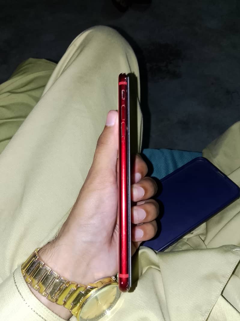 Apple iPhone 8 Plus 3