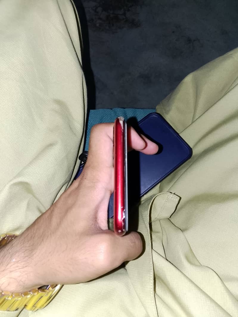 Apple iPhone 8 Plus 4