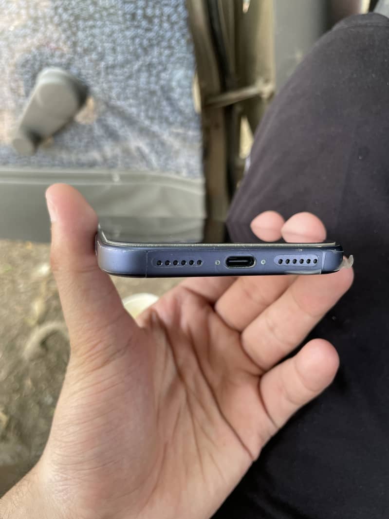 Apple iPhone 17 Pro Max 4